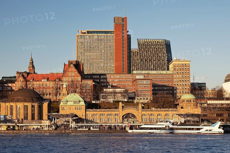 View over the Norderelbe to the Landungsbruecken and the St. Pauli district
