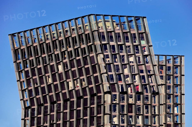 Dancing Towers