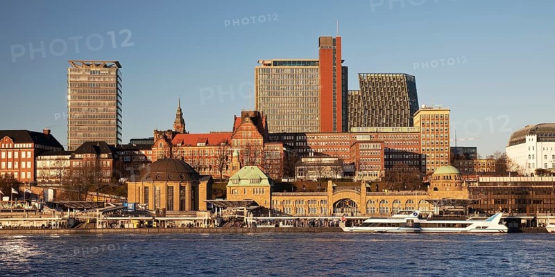 View over the Norderelbe to the Landungsbruecken and the St. Pauli district