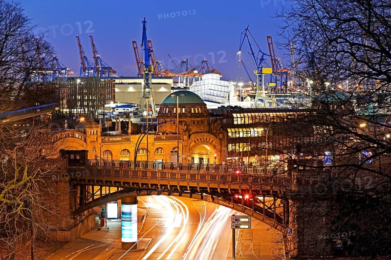 Landungsbruecken with harbour in the evening