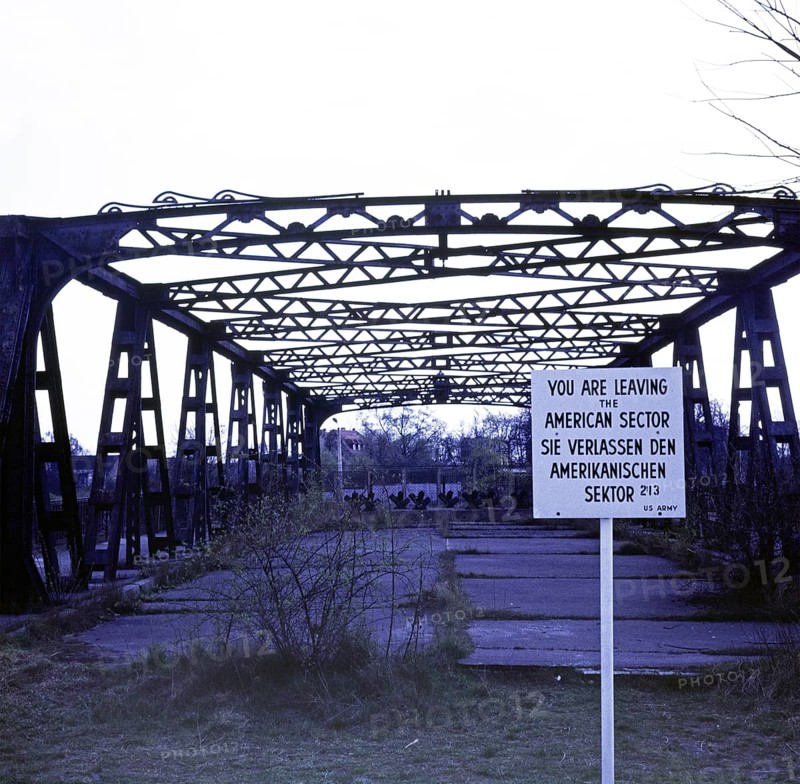 Berlin-Zehlendorf border to the GDR