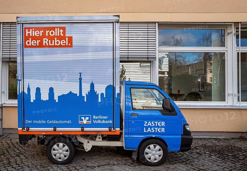 Mobile ATM of Berliner Volksbank