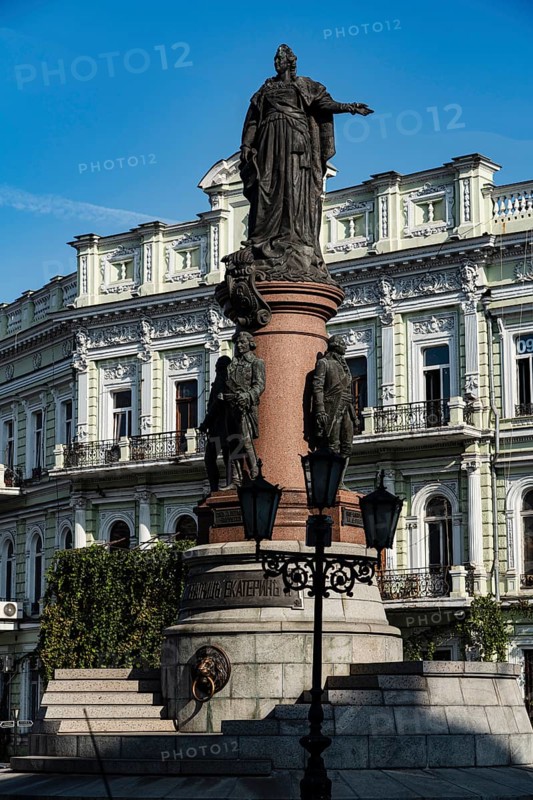 Statue