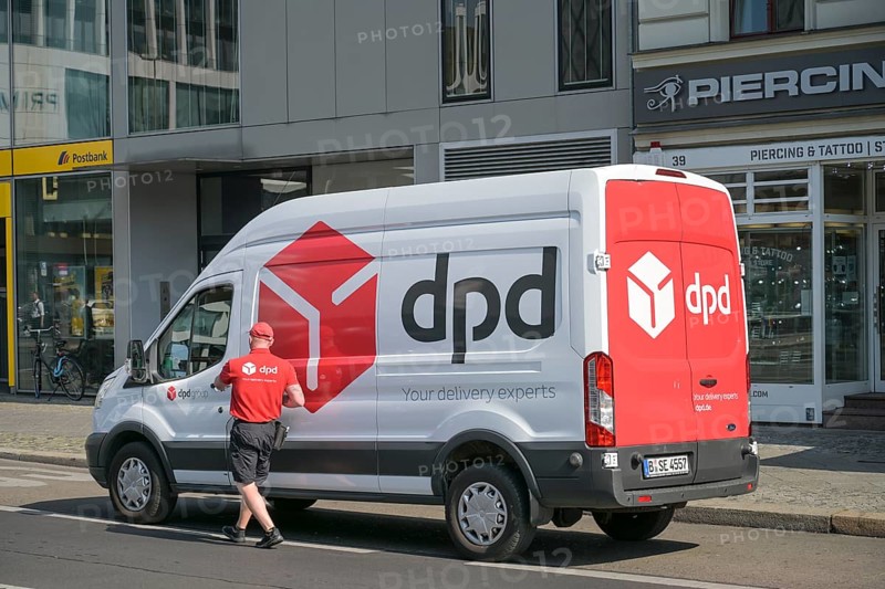DPD Parcel carrier