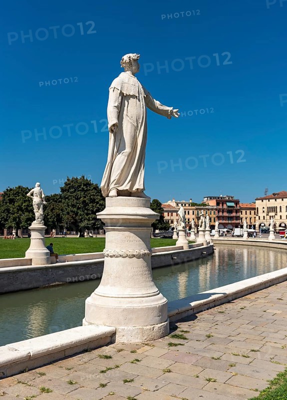 Statue at Prato della Valle square