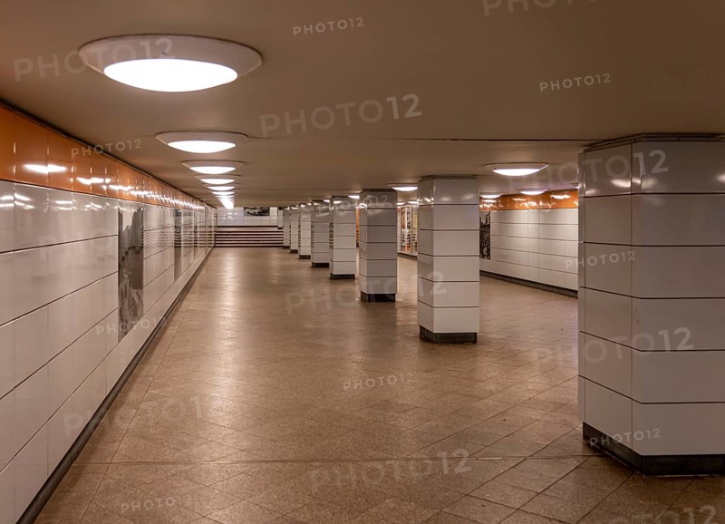 The entrance to the underground station Schillingstrasse