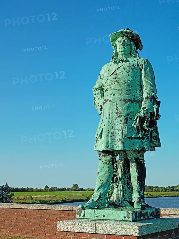 Statue