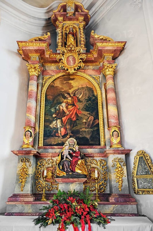 Side altar