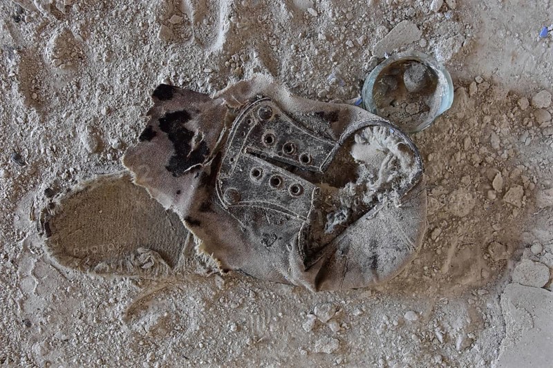 Fragment of half shoe to lace up