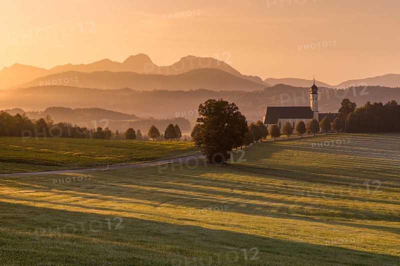 Pastel colours at sunrise at the Wilparting pilgrimage church