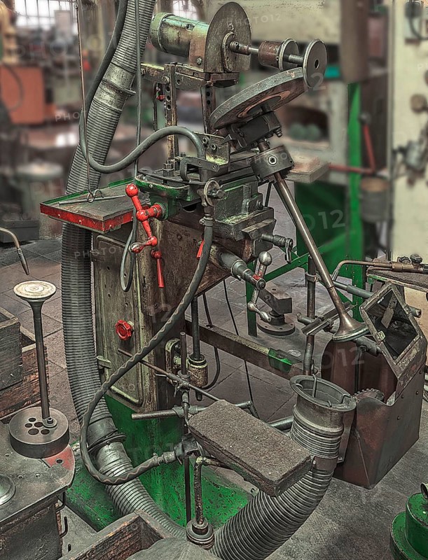 Welding machine in a former valve factory