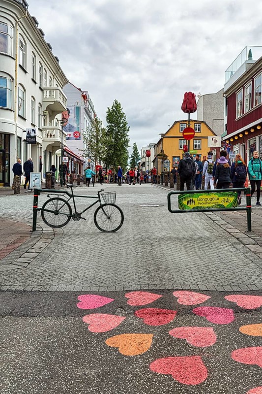 Entrance to the pedestrian zone Goengugoetur