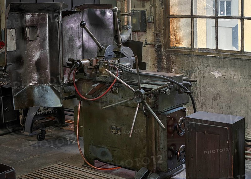 Welding machine in a former valve factory