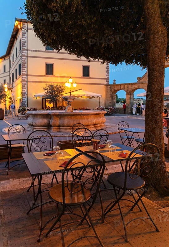 Piazza della Repubblica in the evening