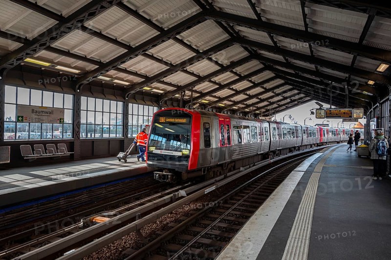 Baumwall Station
