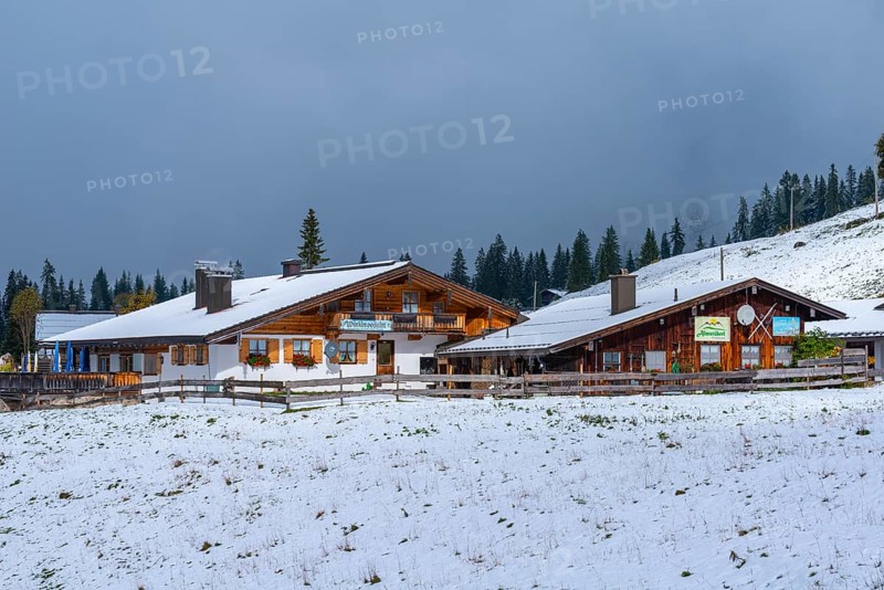 Hotels in the first snow in October at Winklmoosalm