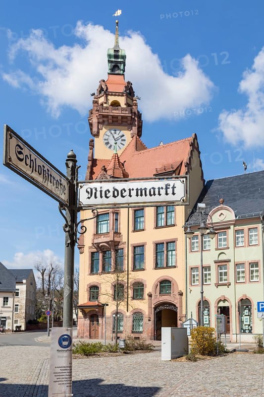 Town hall with street sign Niedermarkt