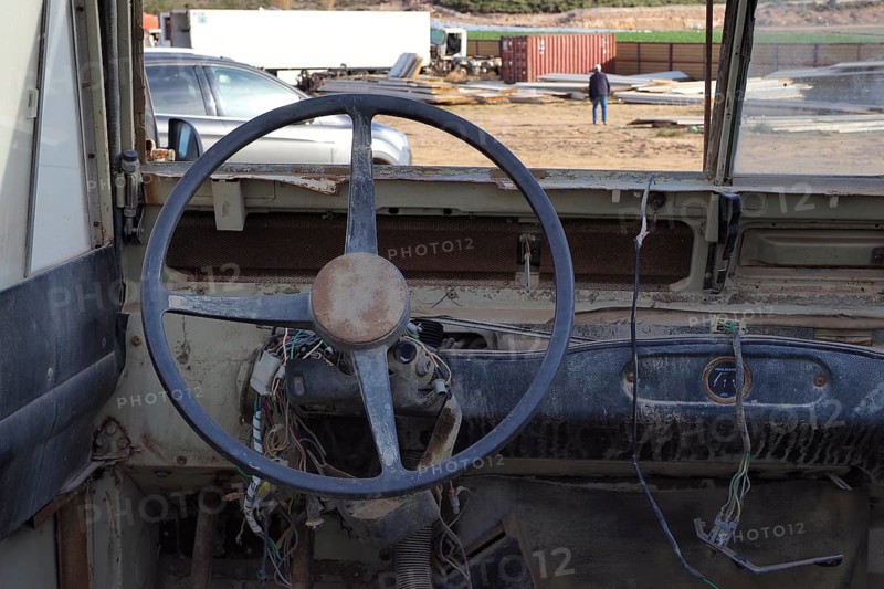 Dashboard of a cannibalised Landrover