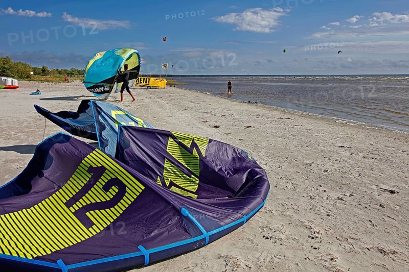 Kitesurfer