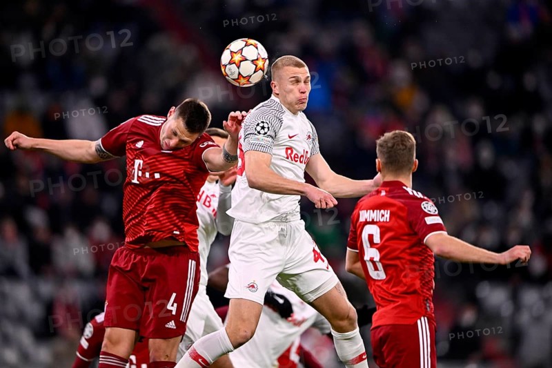Headers duel duel action Rasmus Kristensen RB Salzburg RBS