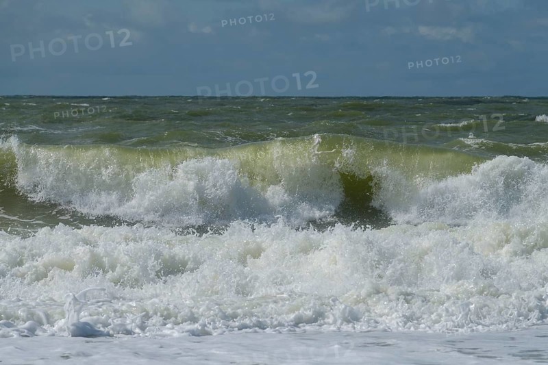 Breaking Wave