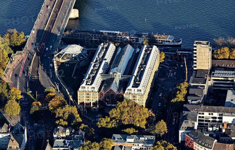 Hotel Maritim with event and congress hall at Heumarkt