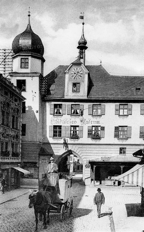 Mittertor with stagecoach