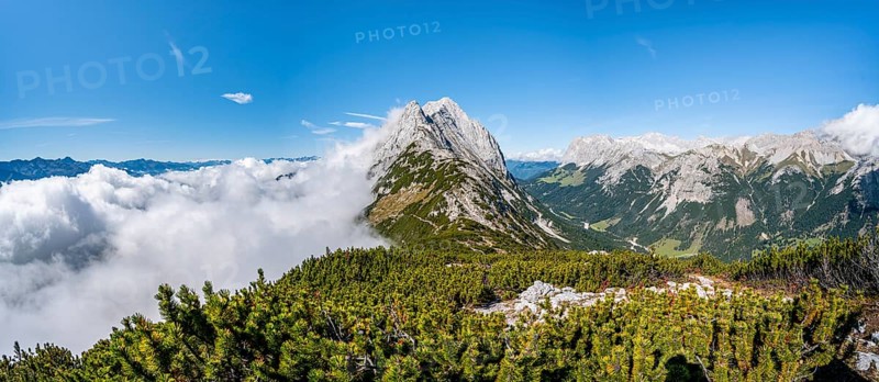 View along the ridge of the Mieminger Kette with summit Karkopf and Hochwand