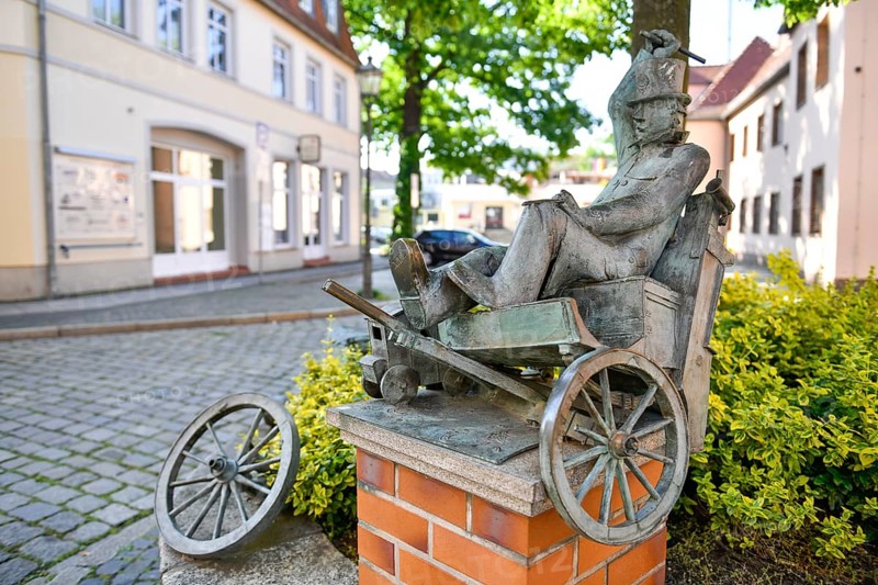 Bronze monument Cottbuser Postkutscher