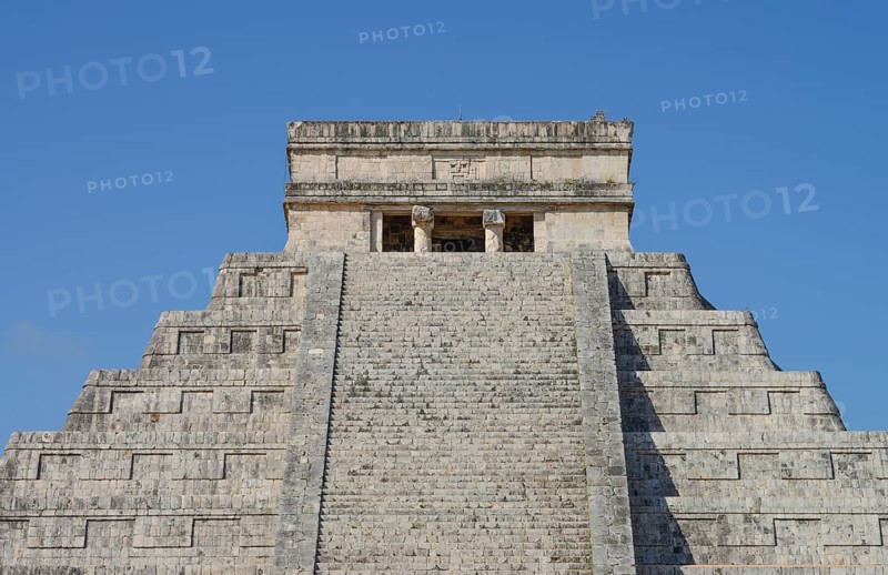 Pyramid of the Kukulcan El Castillo