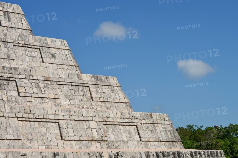 Pyramid of the Kukulcan El Castillo