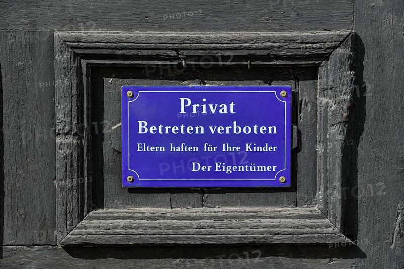 Private sign