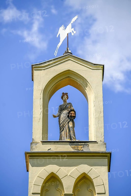 Statue