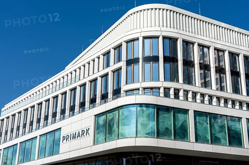 Primark fashion boutique at Zoologischer Garten station