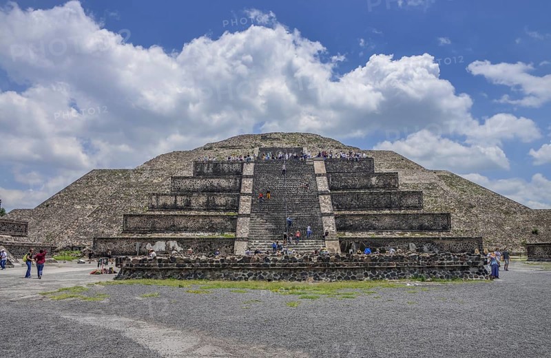 Pyramid of the Moon Piramide de la Luna