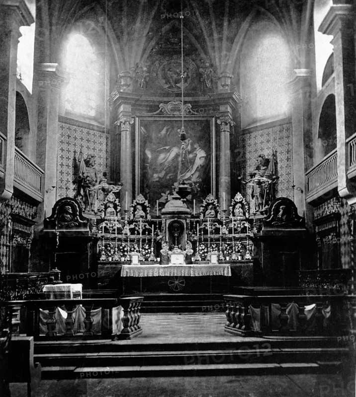 Parish Church of St. Nicholas High Altar in front of the reconstruction 1887