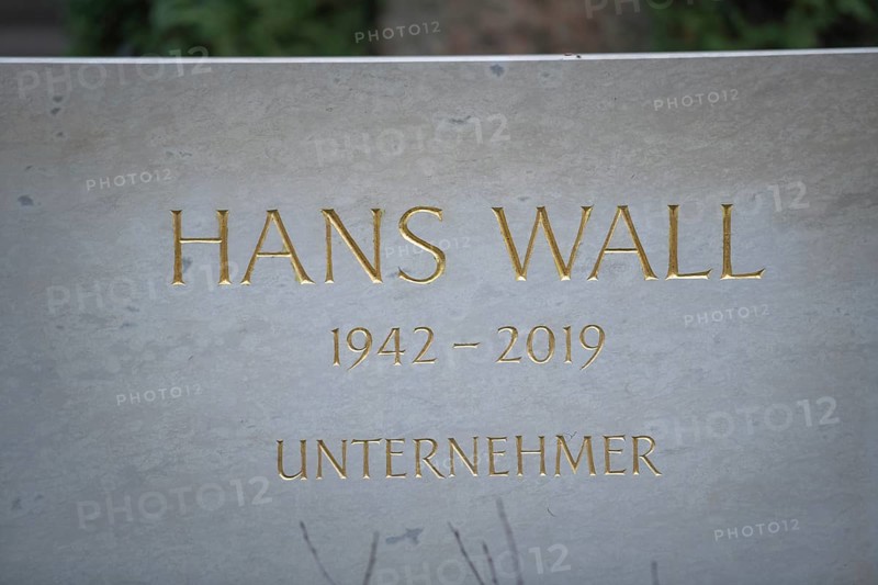 Grab Hans Wall
