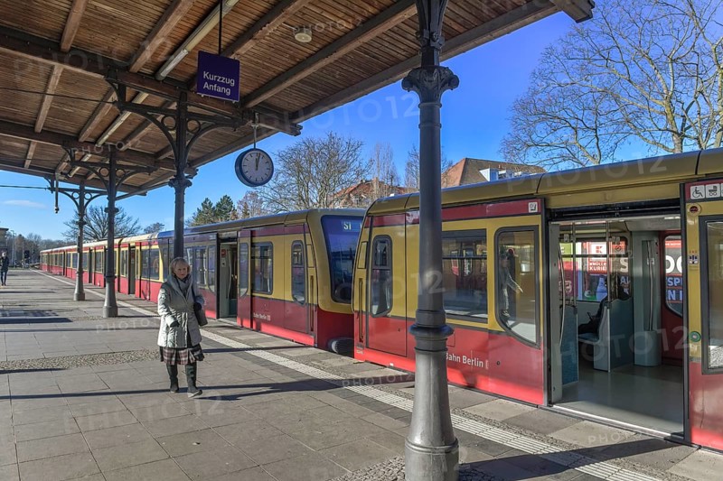 Zehlendorf S-Bahn station