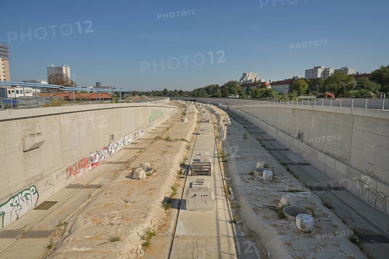 New construction of the A100 motorway
