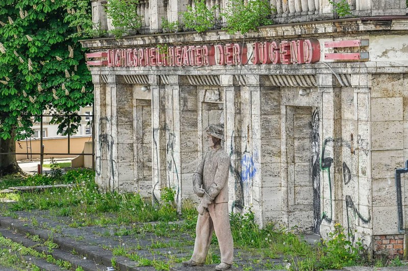 Altes Kino Lichtspieltheater der Jugend
