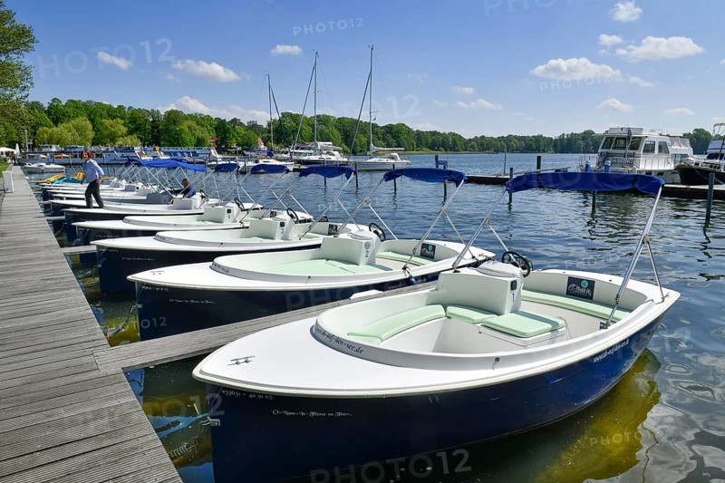 Boat rental