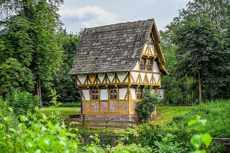 Old gauge house on the Weser