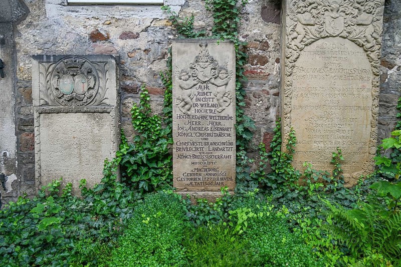 Grave Dr. Eisenbart