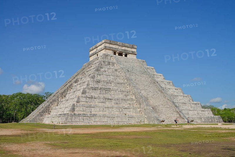 Pyramid of the Kukulcan El Castillo