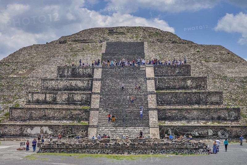 Pyramid of the Moon Piramide de la Luna