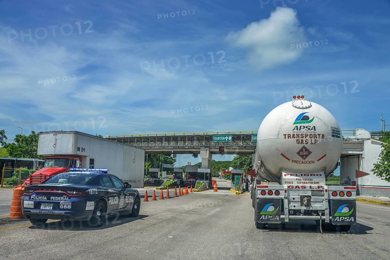 Toll station between Yucatan and Campeche