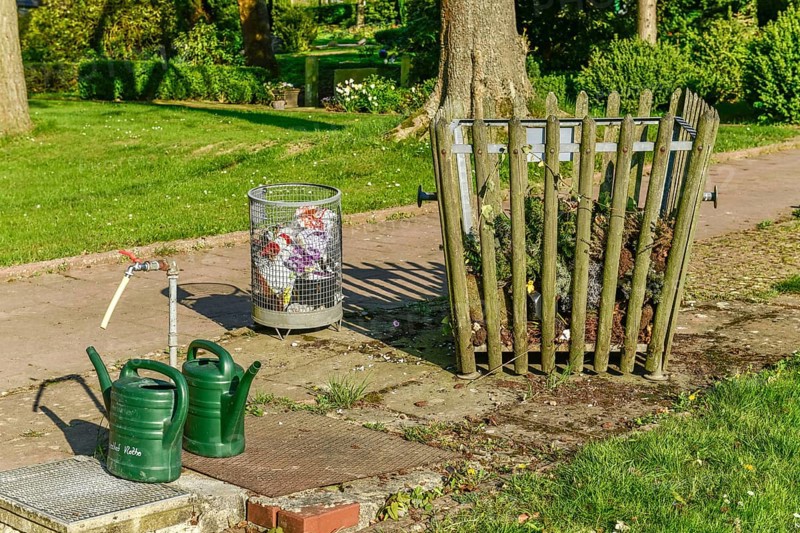 Litter bin
