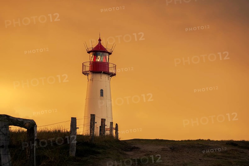 List-ost lighthouse