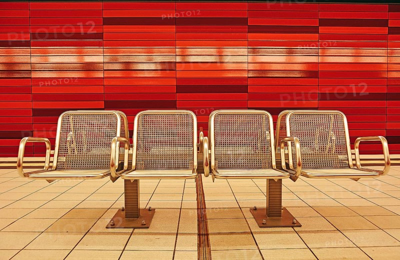 Waiting benches Wartenau underground station