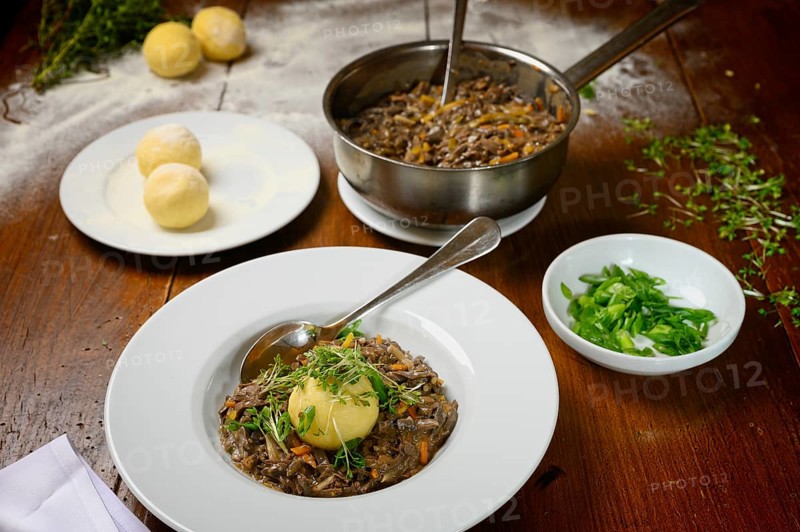 Goulash with chanterelles